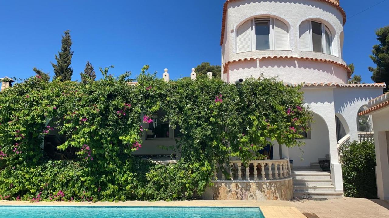 Villa Beautiful With Pool, Barbecue, And Garden *