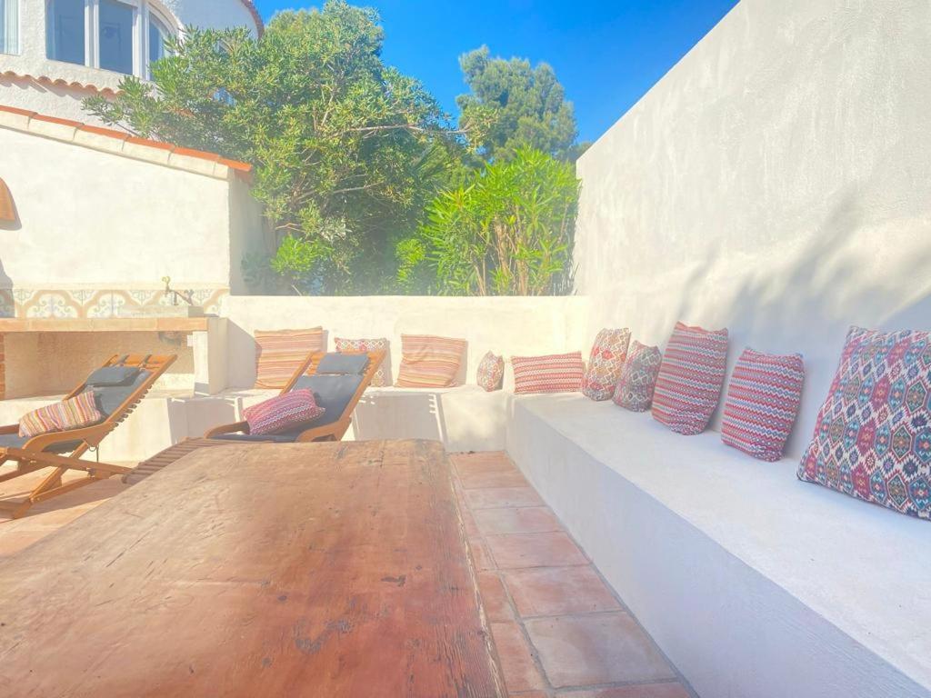 Villa Beautiful With Pool, Barbecue, And Garden *